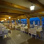 Water Side & Θέρετρο