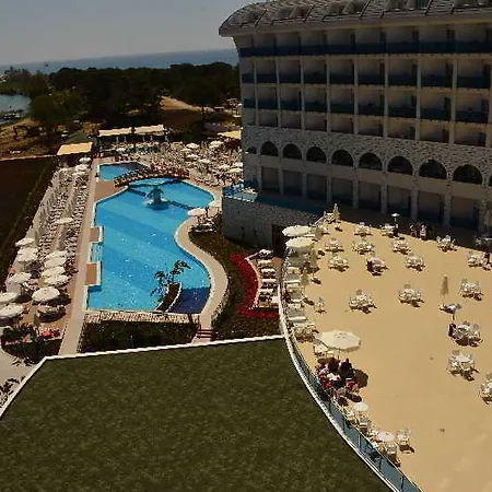 אתר נופש Water Side &