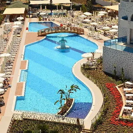 Water Side & Resort 5*