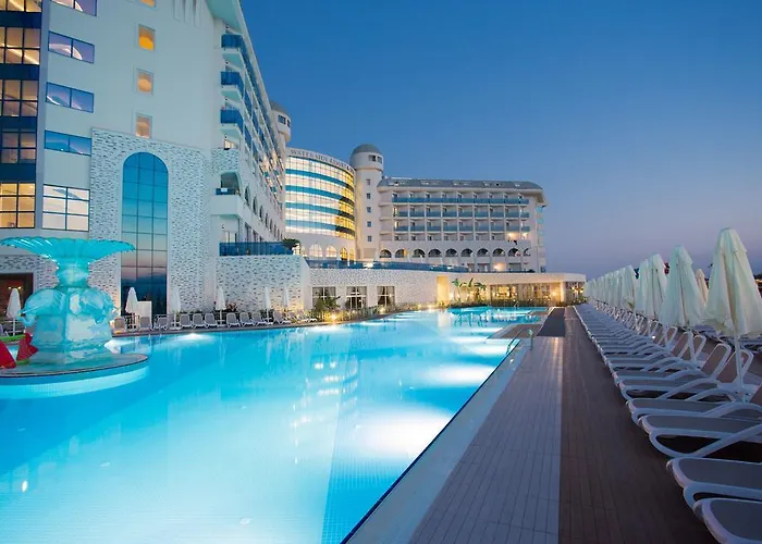 Water Side & 5* 马纳夫加特