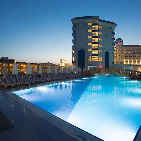 Water & Resort Side