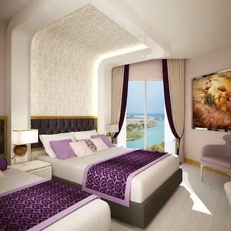 Water & Resort 5*